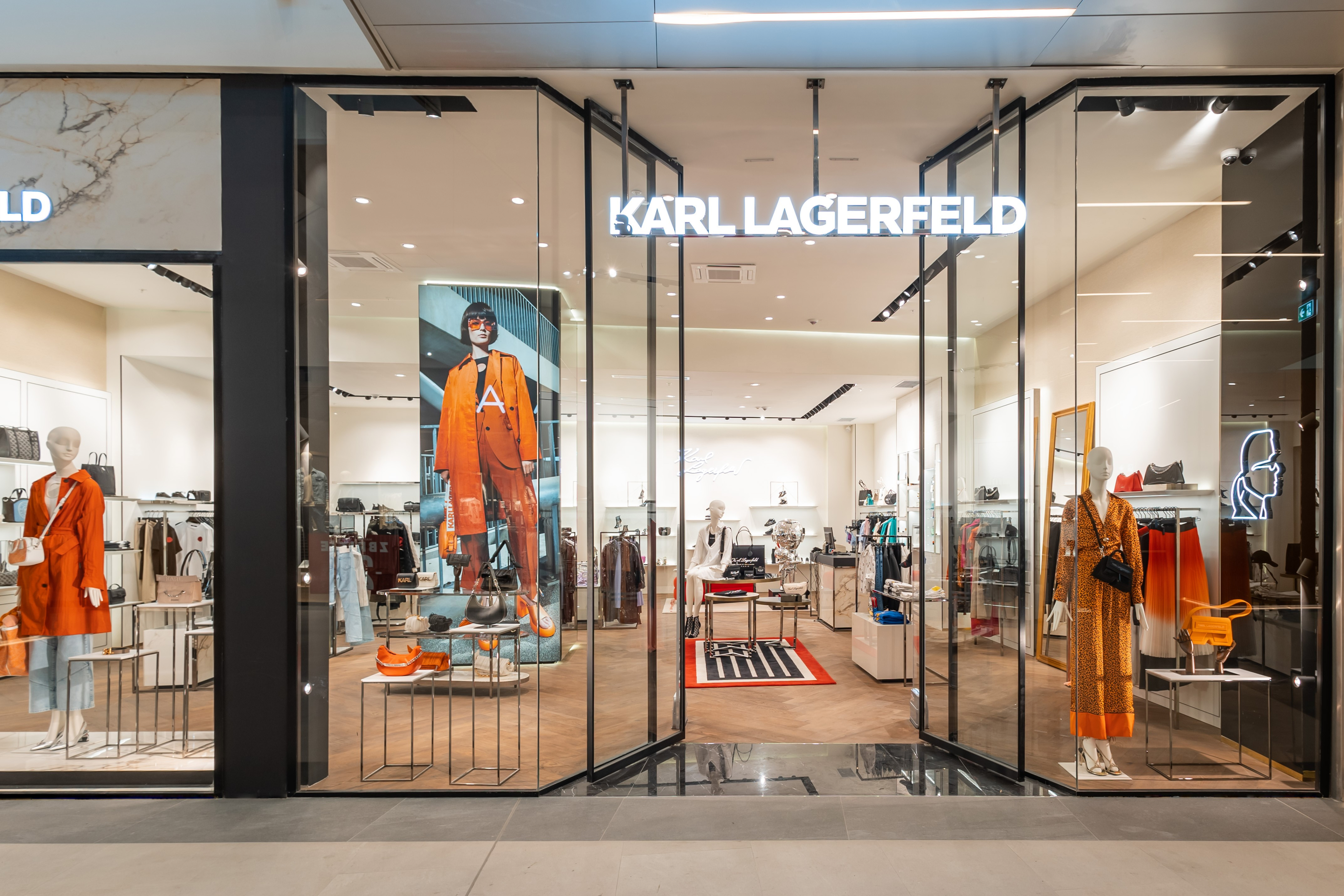 KARL - PRISHTINA MALL 1.png